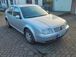 Silber Gebraucht 2004 VW Bora Comfortline Limousine | 3.800 € (Fairer Preis)