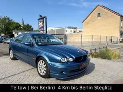 Dunkelblau Gebraucht 2001 Jaguar X-type Limousine | 5.490 € (Etwas zu teuer)