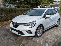 Weiß Gebraucht 2020 Renault Clio V Experience Kleinwagen | 9.000 € (Guter Preis)