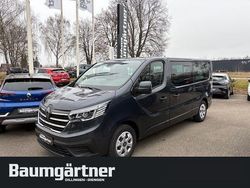 Grau Gebraucht 2024 Renault Trafic Evolution Van / Kleinbus | 35.940 € (Guter Preis)
