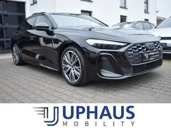 Schwarz (mythosschwarz metallic) Neu 2025 Audi A5 Ambiente Coupé | 50.880 € (Superpreis)