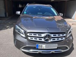 Grau Gebraucht 2018 Mercedes GLA180 SUV | 21.100 € (Fairer Preis)