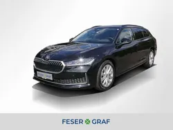 Onyxschwarz metallic Gebraucht 2024 Skoda Superb Selection Kombi | 31.880 € (Guter Preis)