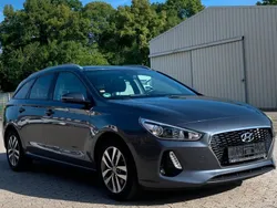 Grau Gebraucht 2017 Hyundai i30 Kombi | 11.490 € (Guter Preis)