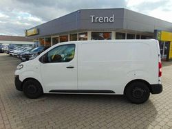 Weiß Gebraucht 2022 Opel Vivaro Van | 18.950 € (Fairer Preis)