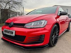 Rot Gebraucht 2015 VW Golf VII GTI | 15.990 € (Fairer Preis)