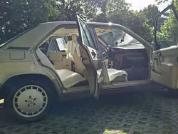 Braun Gebraucht 1988 Mercedes 190 Limousine | 4.570 €