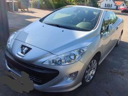 Silber Gebraucht 2011 Peugeot 307 Tendance Cabrio | 4.950 €