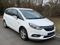 Weiß Gebraucht 2019 Opel Zafira Tourer Van / Kleinbus | 10.900 € (Guter Preis)