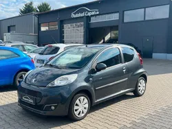 Grau Gebraucht 2013 Peugeot 107 Active Kleinwagen | 4.299 € (Fairer Preis)