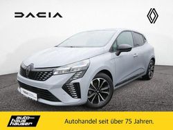 Grau Gebraucht 2024 Renault Clio V Techno Limousine | 18.850 € (Etwas zu teuer)
