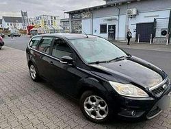 Schwarz Gebraucht 2009 Ford Focus Kombi | 2.250 €