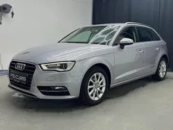 Silber Gebraucht 2016 Audi A3 Ambiente Limousine | 10.990 € (Guter Preis)