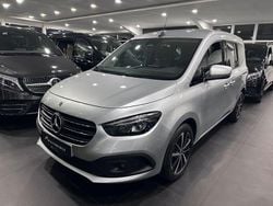 Helvinsilber Gebraucht 2022 Mercedes 180 Progressive Limousine | 23.500 € (Fairer Preis)