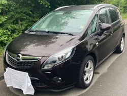 Braun Gebraucht 2014 Opel Zafira Tourer Van / Kleinbus | 4.000 € (Superpreis)