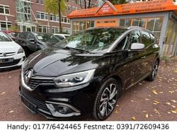 Schwarz Gebraucht 2017 Renault Grand Scénic IV Bose Edition Van / Kleinbus | 13.990 € (Fairer Preis)