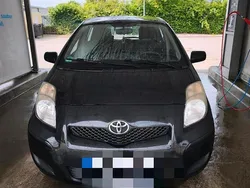 Schwarz Gebraucht 2011 Toyota Yaris Kleinwagen | 4.500 € (Etwas zu teuer)
