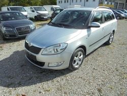 Silber Gebraucht 2012 Skoda Fabia Family Kleinwagen | 2.990 € (Fairer Preis)