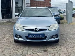 Blau Gebraucht 2007 Opel Tigra Edition Cabrio | 2.750 € (Etwas zu teuer)