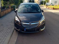 Grau Gebraucht 2014 Opel Meriva Innovation Van / Kleinbus | 8.990 € (Fairer Preis)