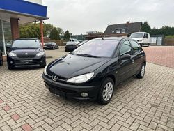 Gebraucht 2003 Peugeot 206 Kleinwagen | 890 €