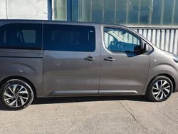 Grau Gebraucht 2021 Citroën Spacetourer Feel Van | 28.500 € (Guter Preis)