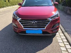 Rot Gebraucht 2018 Hyundai Tucson Premium SUV | 17.600 € (Guter Preis)