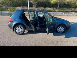 Braun Gebraucht 2003 VW Golf IV Limousine | 700 € (Superpreis)