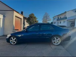 Lexus IS200