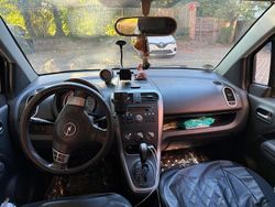 Silber Gebraucht 2009 Opel Agila Limousine | 3.500 €