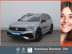 Silber Gebraucht 2024 VW Tiguan Allspace R-line SUV | 46.790 € (Teuer)
