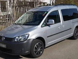 Silber Gebraucht 2012 VW Caddy Maxi Trendline Van / Kleinbus | 6.500 € (Fairer Preis)