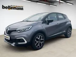 Grau Gebraucht 2017 Renault Captur Intens SUV | 13.780 € (Fairer Preis)