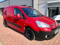 Farbe rot ardent Gebraucht 2008 Citroën Berlingo Van / Kleinbus | 2.499 €