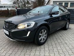 Grau Gebraucht 2017 Volvo XC60 Momentum SUV | 18.900 € (Superpreis)