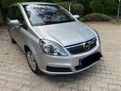 Starsilber/silver iii Gebraucht 2006 Opel Zafira Edition Van / Kleinbus | 2.950 € (Guter Preis)