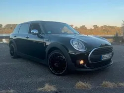 Schwarz Gebraucht 2016 Mini Clubman Kombi | 9.890 €