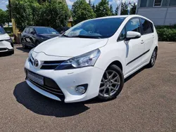 Weiß Gebraucht 2013 Toyota Verso Executive Van / Kleinbus | 9.390 € (Fairer Preis)