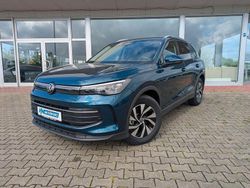 Blau Gebraucht 2024 VW Tiguan Life SUV | 36.970 € (Superpreis)