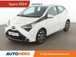 Weiß Gebraucht 2020 Toyota Aygo X-play Kleinwagen | 10.230 € (Fairer Preis)