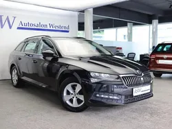 Grau Gebraucht 2021 Skoda Superb SportLine Limousine | 25.980 € (Fairer Preis)