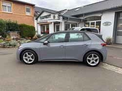 Grau Gebraucht 2021 VW ID.3 Pro Kleinwagen | 19.999 € (Fairer Preis)