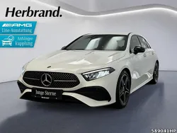 Unilack polarweiß Gebraucht 2024 Mercedes A200 AMG Limousine | 32.890 € (Fairer Preis)
