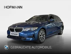Phytonicblau metallic Gebraucht 2022 BMW 318 Advantage Kombi | 25.737 € (Fairer Preis)