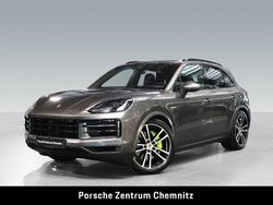 Grau Gebraucht 2024 Porsche Cayenne SUV | 91.590 € (Guter Preis)