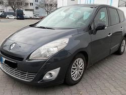 Schwarz Gebraucht 2011 Renault Scénic III Van / Kleinbus | 2.900 € (Guter Preis)