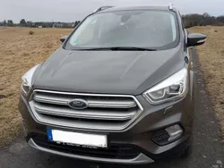 Grau Gebraucht 2017 Ford Kuga Titanium SUV | 14.100 € (Fairer Preis)