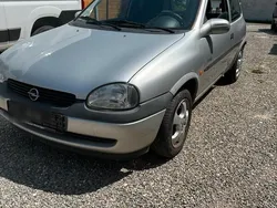 Silber Gebraucht 1999 Opel Corsa Kleinwagen | 350 € (Guter Preis)