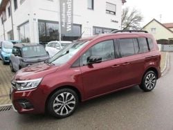 Karminrot Gebraucht 2021 Renault Kangoo Intens Van / Kleinbus | 21.700 € (Fairer Preis)