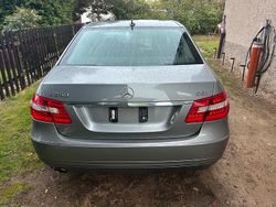 Grau Gebraucht 2010 Mercedes E250 Limousine | 10.000 € (Guter Preis)
